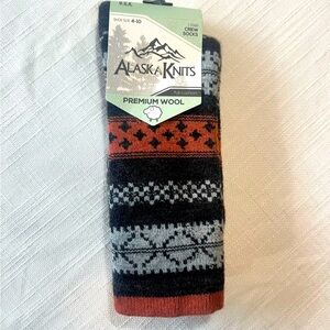 NWT Alaska Knits Women's Lightweight Wool Blend Crew Socks - SZ 4-10